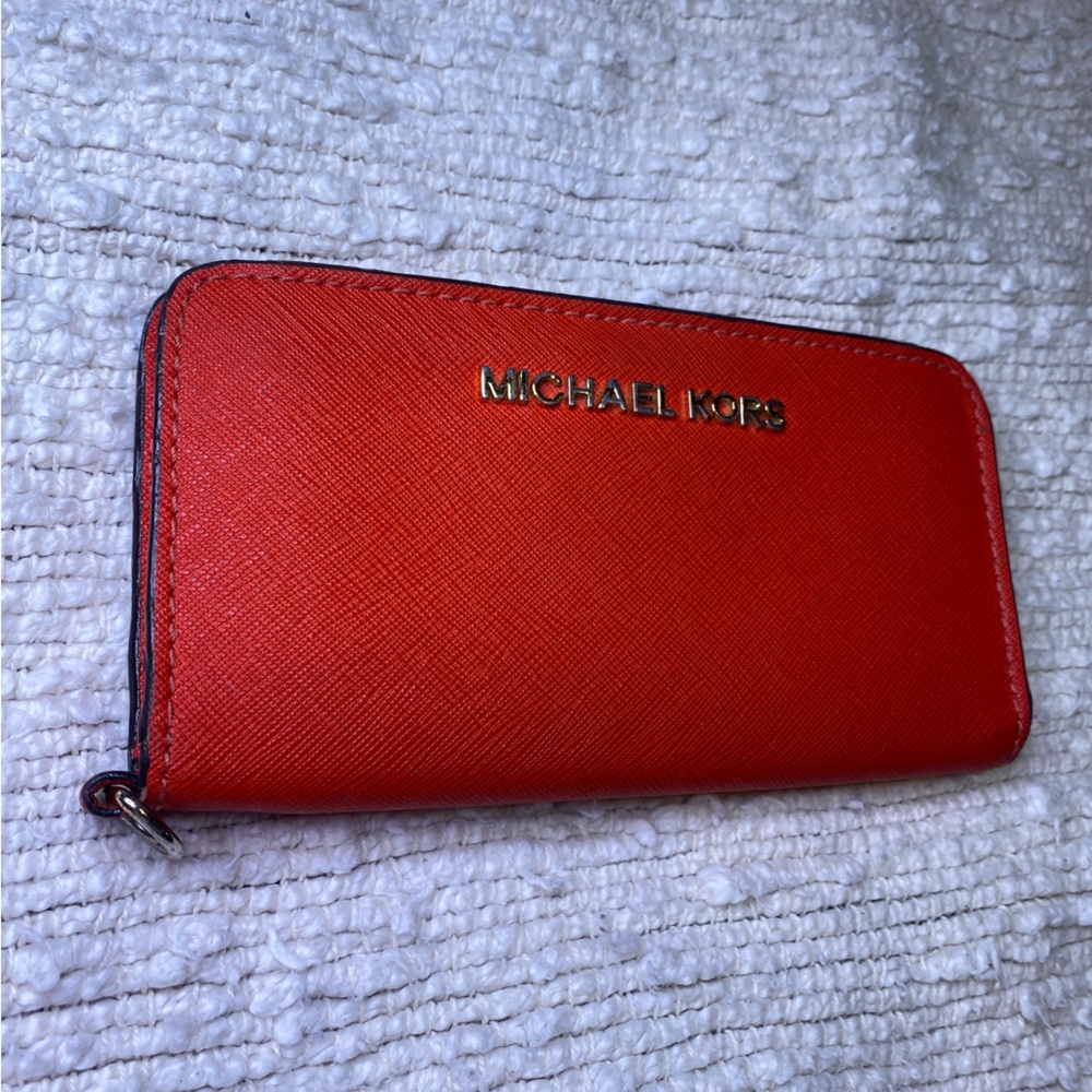 Michael Kors Jet Set Travel Slim Tech Wristlet